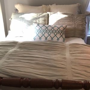 Pottery Barn full/queen ruched duvet & shams